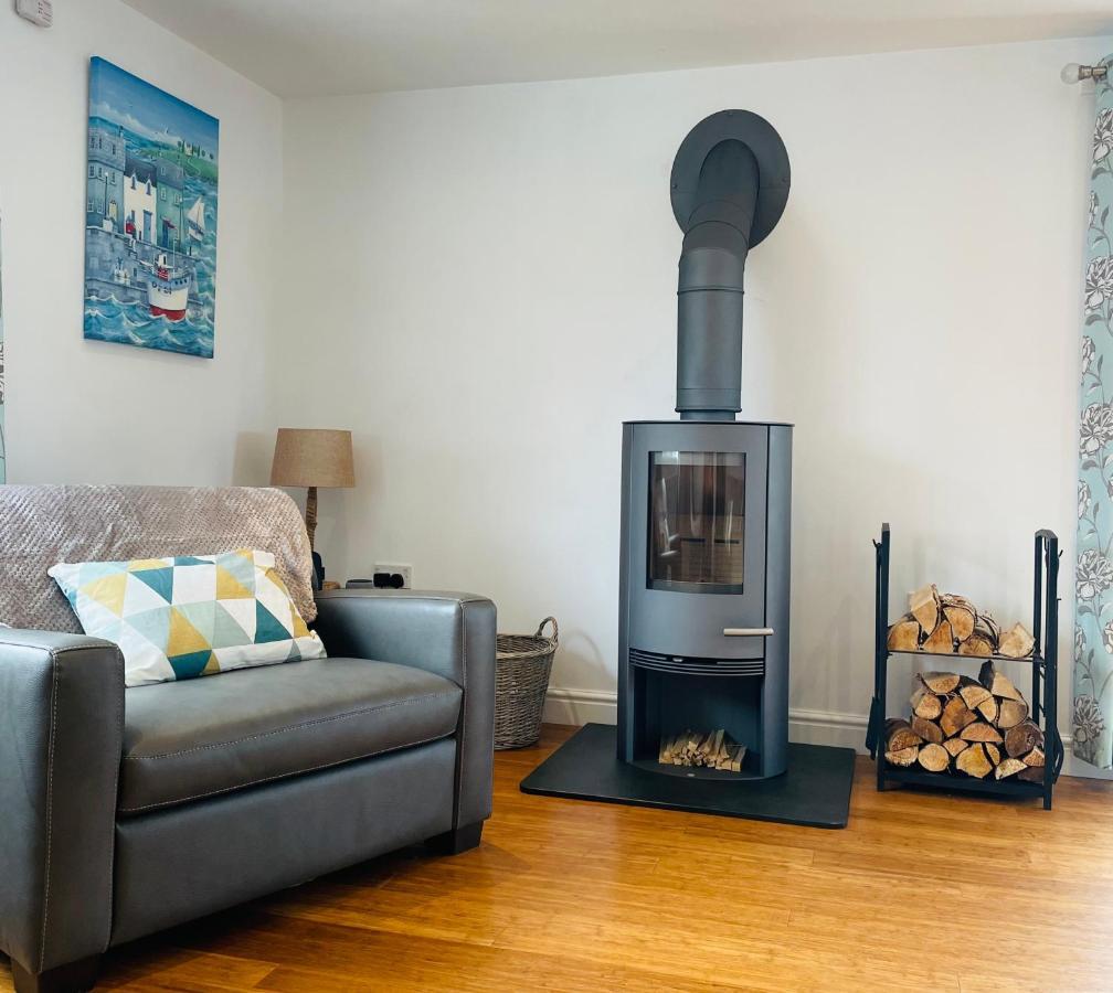 Sunny Corner, Padstow. Spacious 3 Bedrooms, 2.5 Bathrooms, Parking, Garden. Luaran gambar