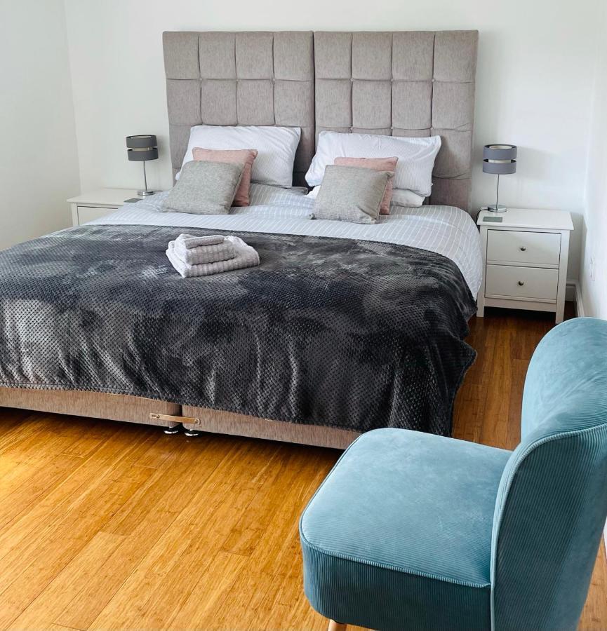 Sunny Corner, Padstow. Spacious 3 Bedrooms, 2.5 Bathrooms, Parking, Garden. Luaran gambar