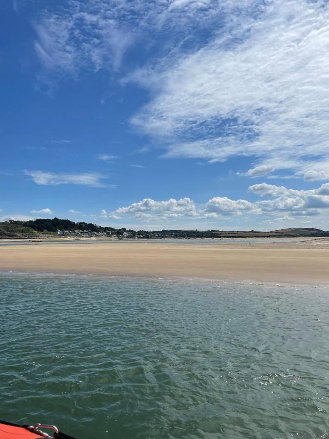 Sunny Corner, Padstow. Spacious 3 Bedrooms, 2.5 Bathrooms, Parking, Garden. Luaran gambar